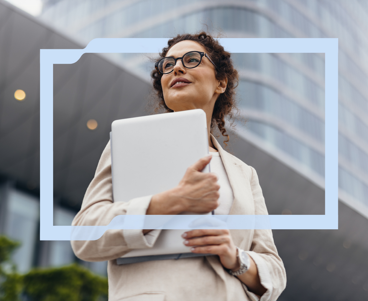 women-wealth-mobile-hero